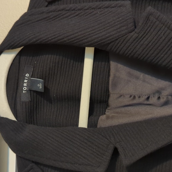 Torrid size 0X cropped military jacket - Picture 3 of 6